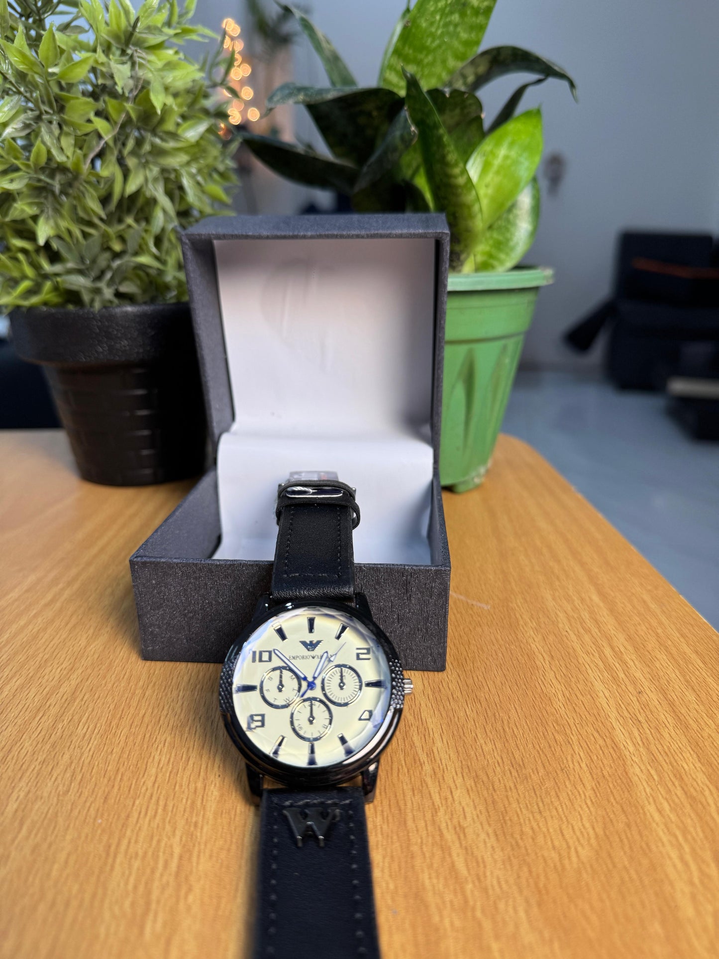 Emporio Armani Chronograph – Sophistication in Every Second