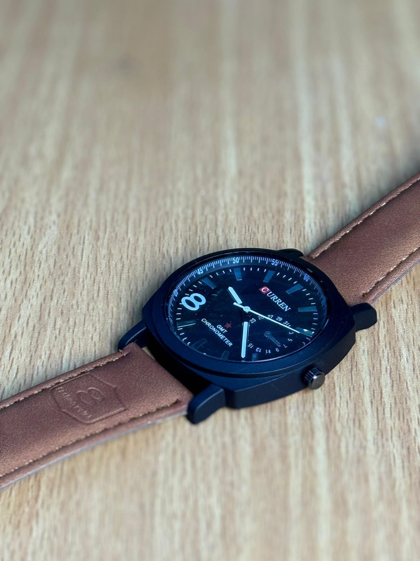 Curren GMT Chronometer – Stylish Men's Leather Strap Watch