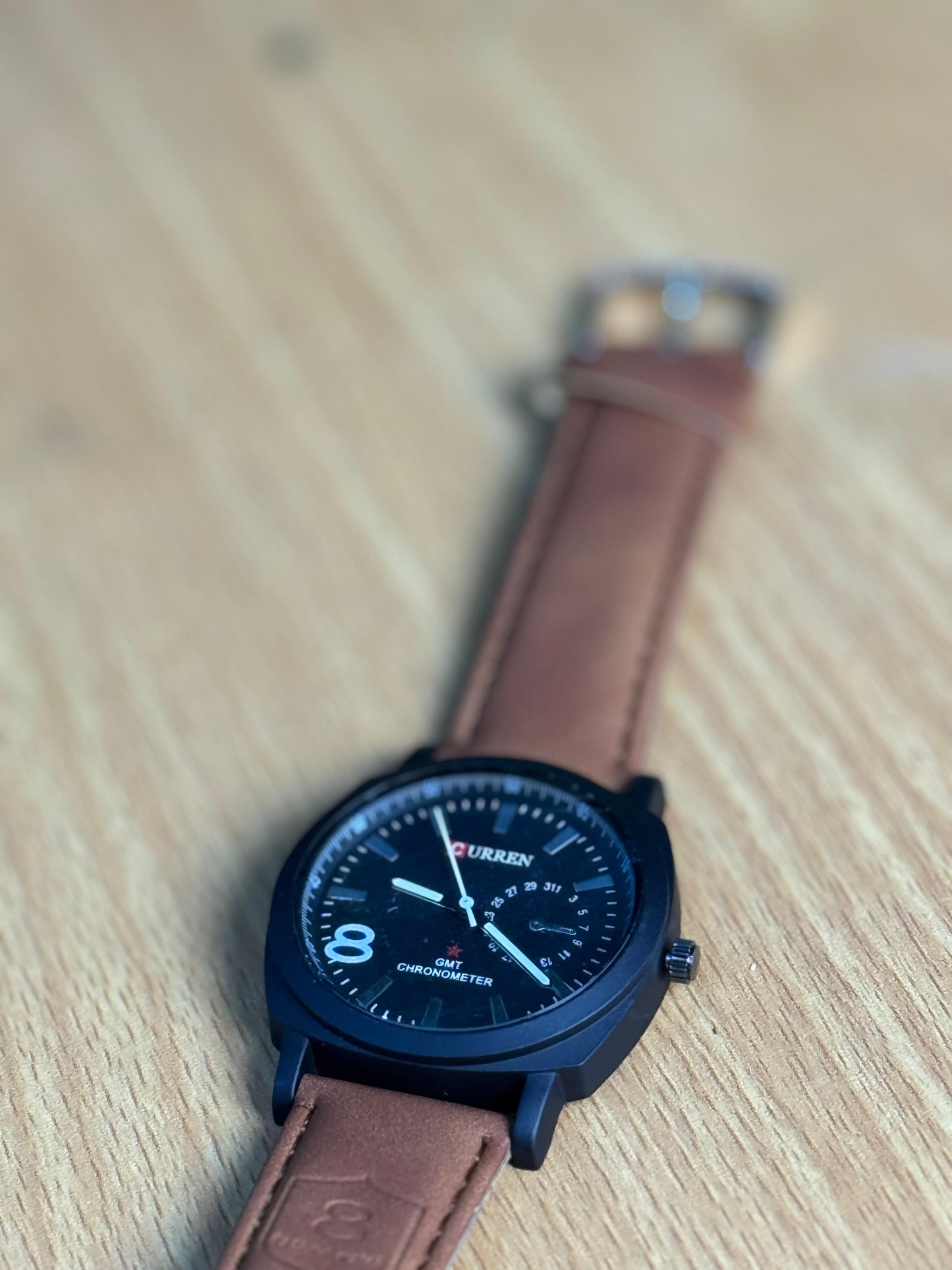 Curren GMT Chronometer – Stylish Men's Leather Strap Watch