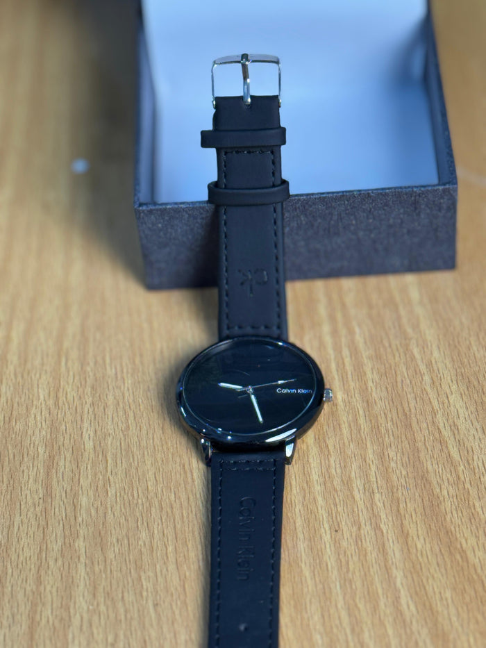 Calvin Klein Minimalist – Noir Black